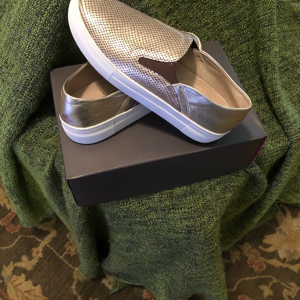Comfortable shoes that you can walk in